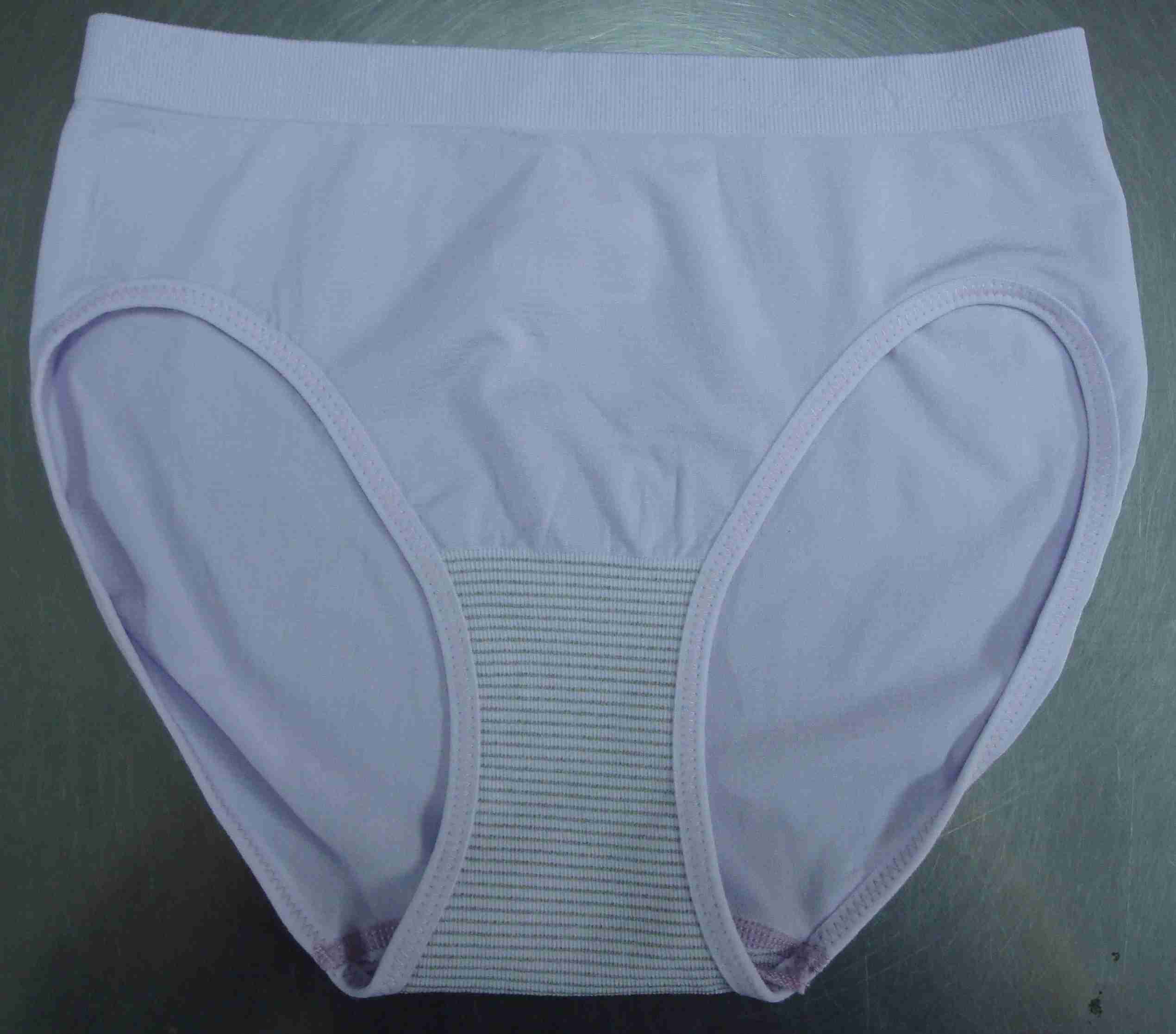 P13546女排汗三角內褲-淺紫