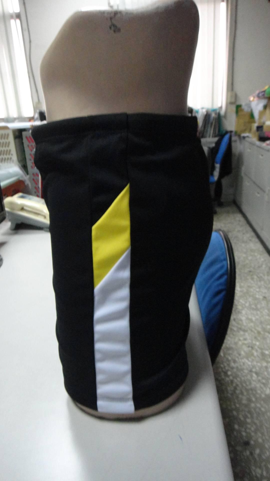 大男特多龍四角泳褲
