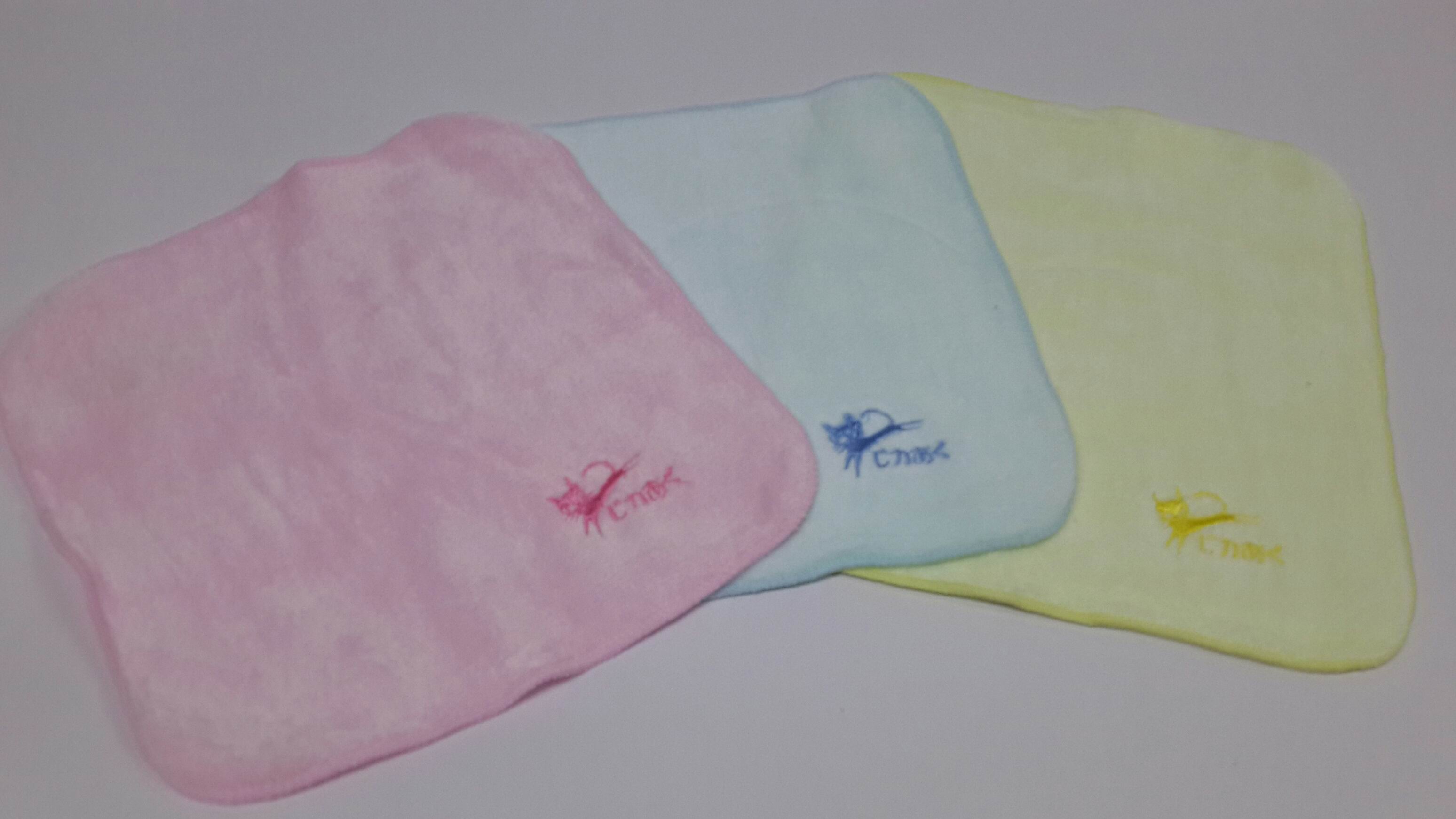 細柔絨貓咪刺繡方巾