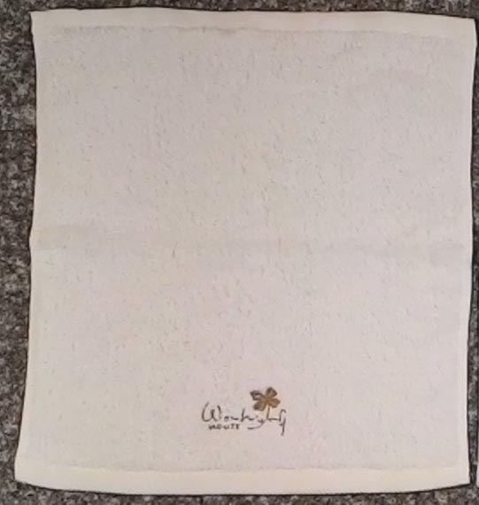 clover幸運草無撚紗米白方巾