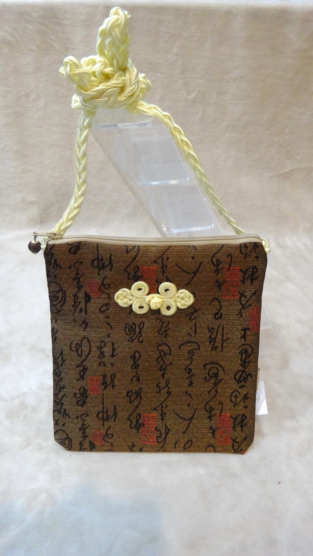 文字斜背袋  