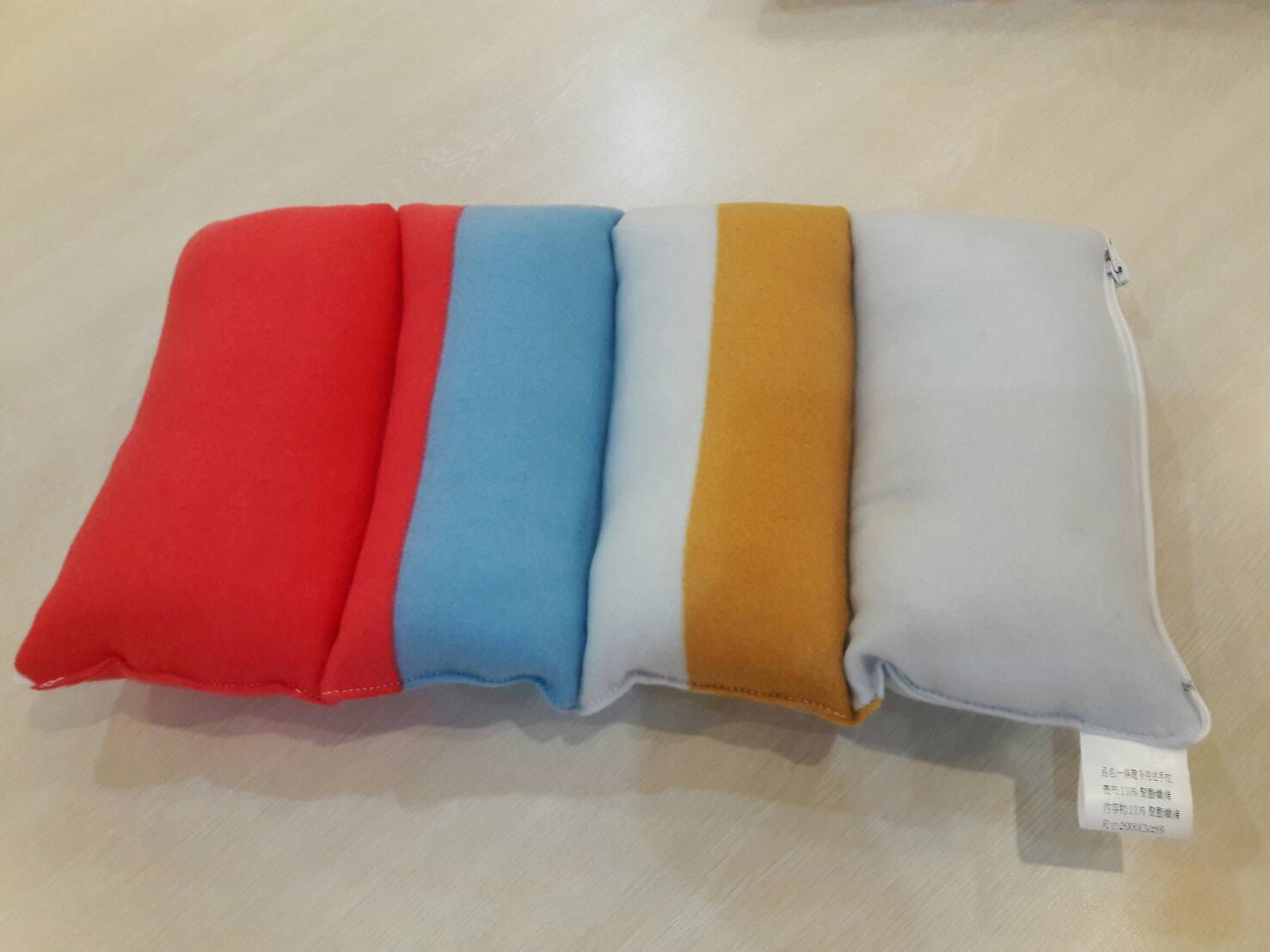 一條龍多用途手枕(長 44 * 寬 24)
