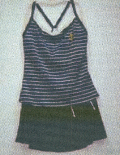 大女泳裝