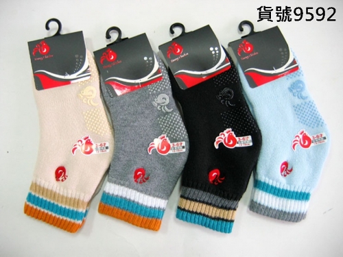 刺繡毛巾底童襪