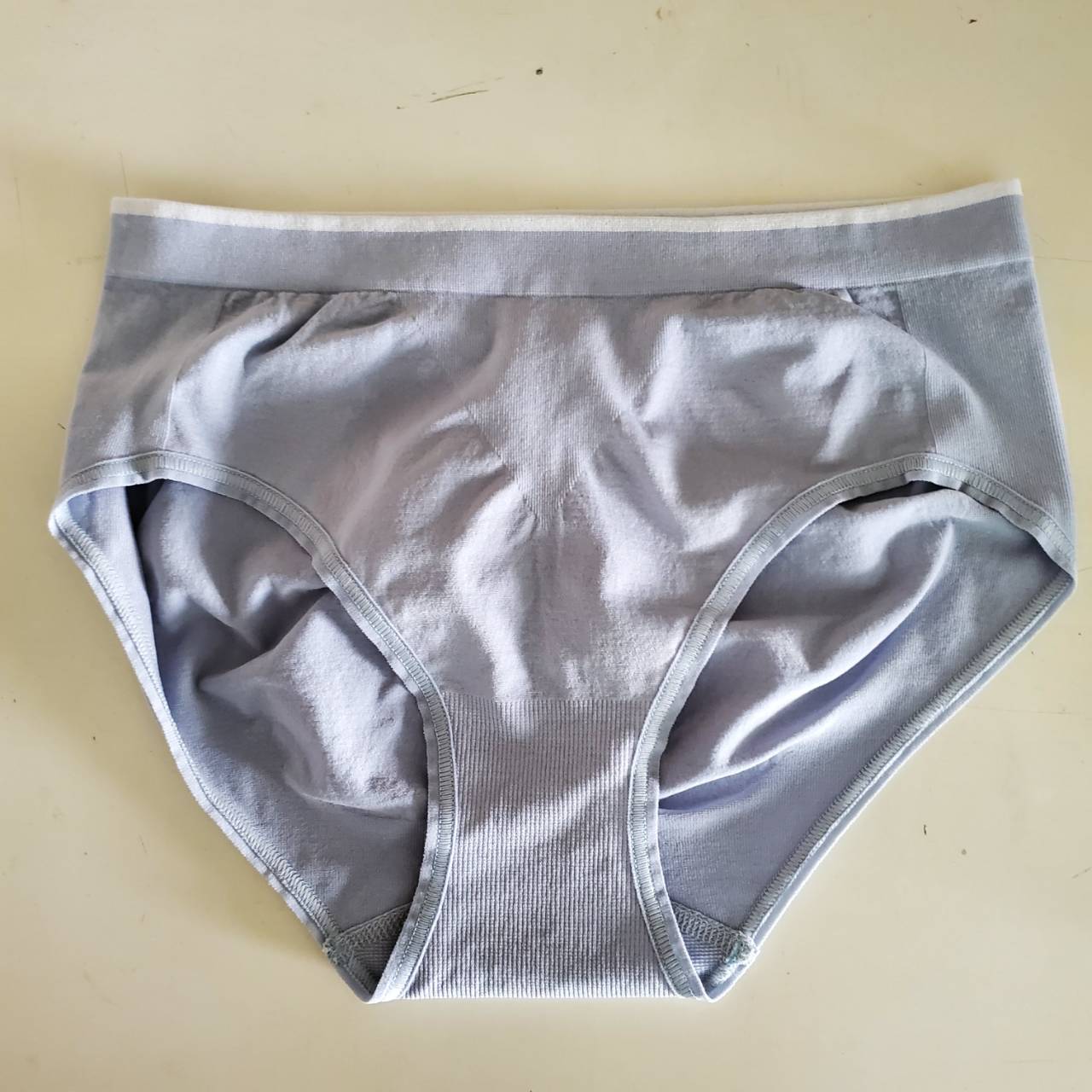 中腰三角內褲