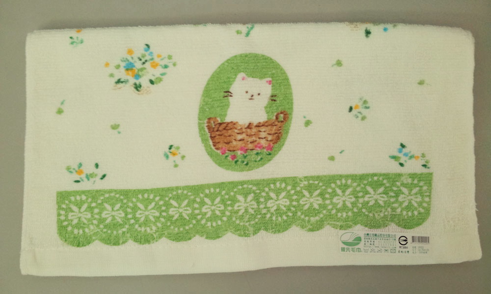 蕾絲小貓印花毛巾