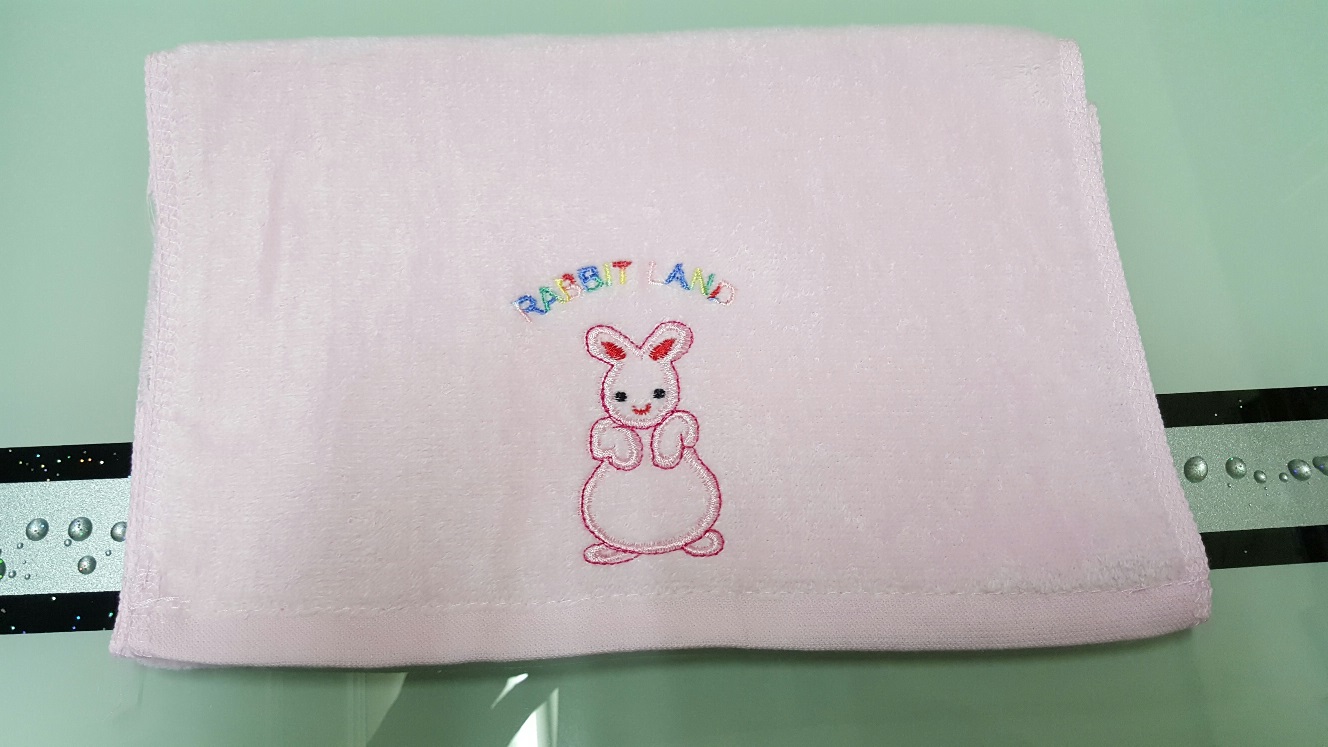 柔絨刺繡小白兔童巾