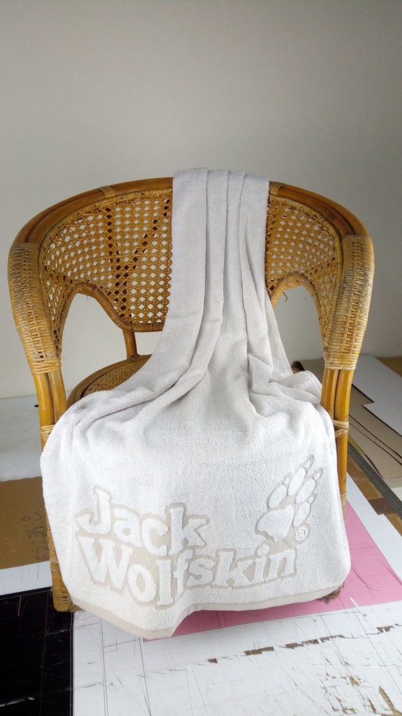 Jack Wolfskin提花抗菌除臭浴巾