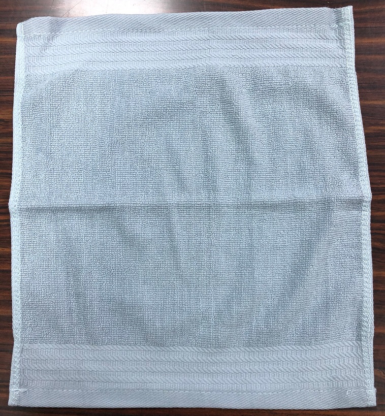 素色緞檔方巾
