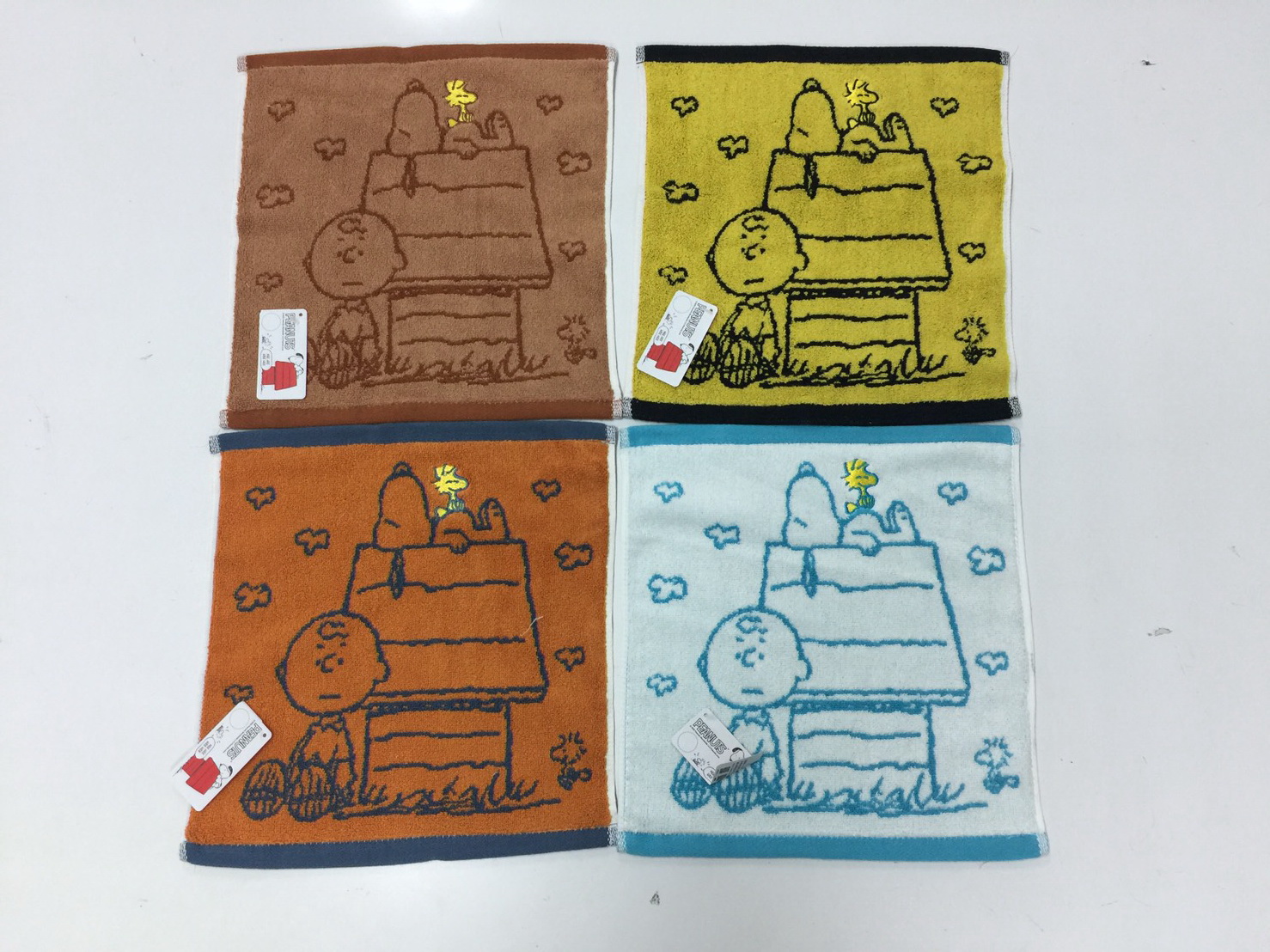 SN102-1SNOOPY色紗緹花方巾-經典
