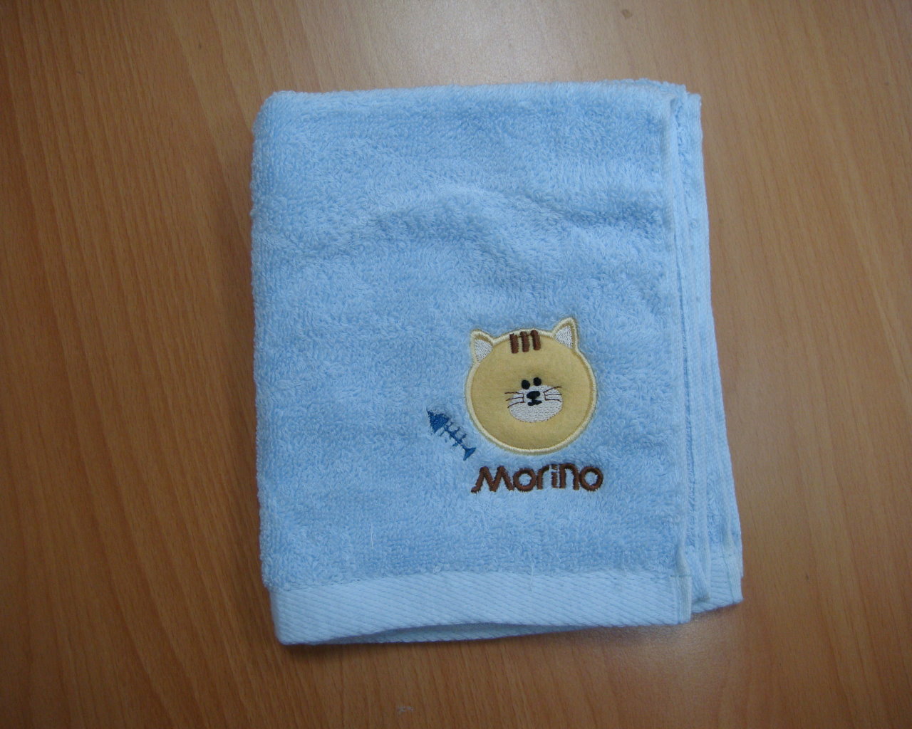 MO641素色動物刺繡方巾