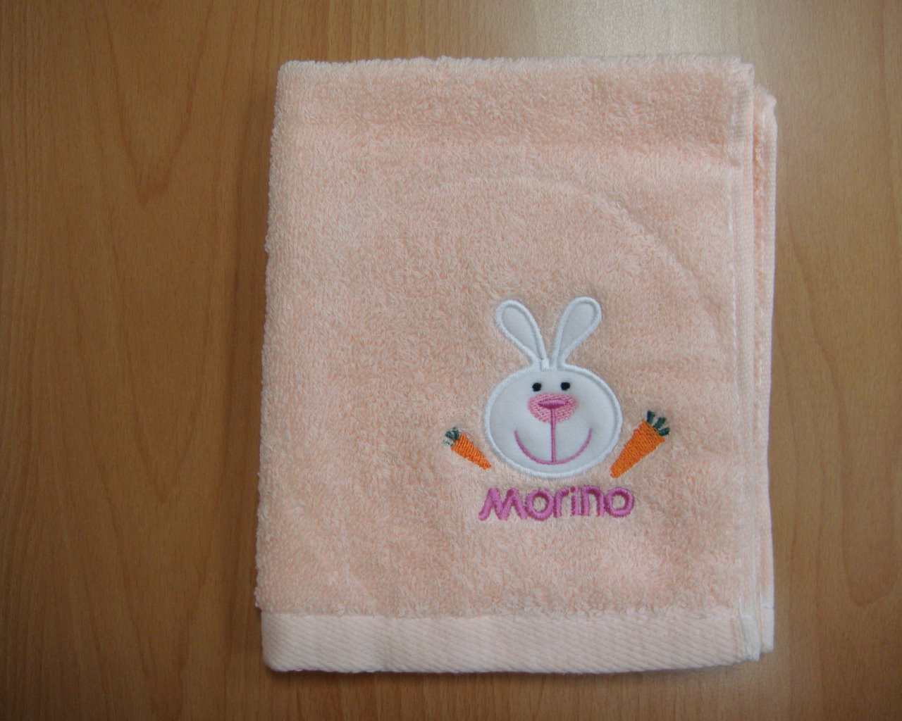 MO641素色動物刺繡方巾