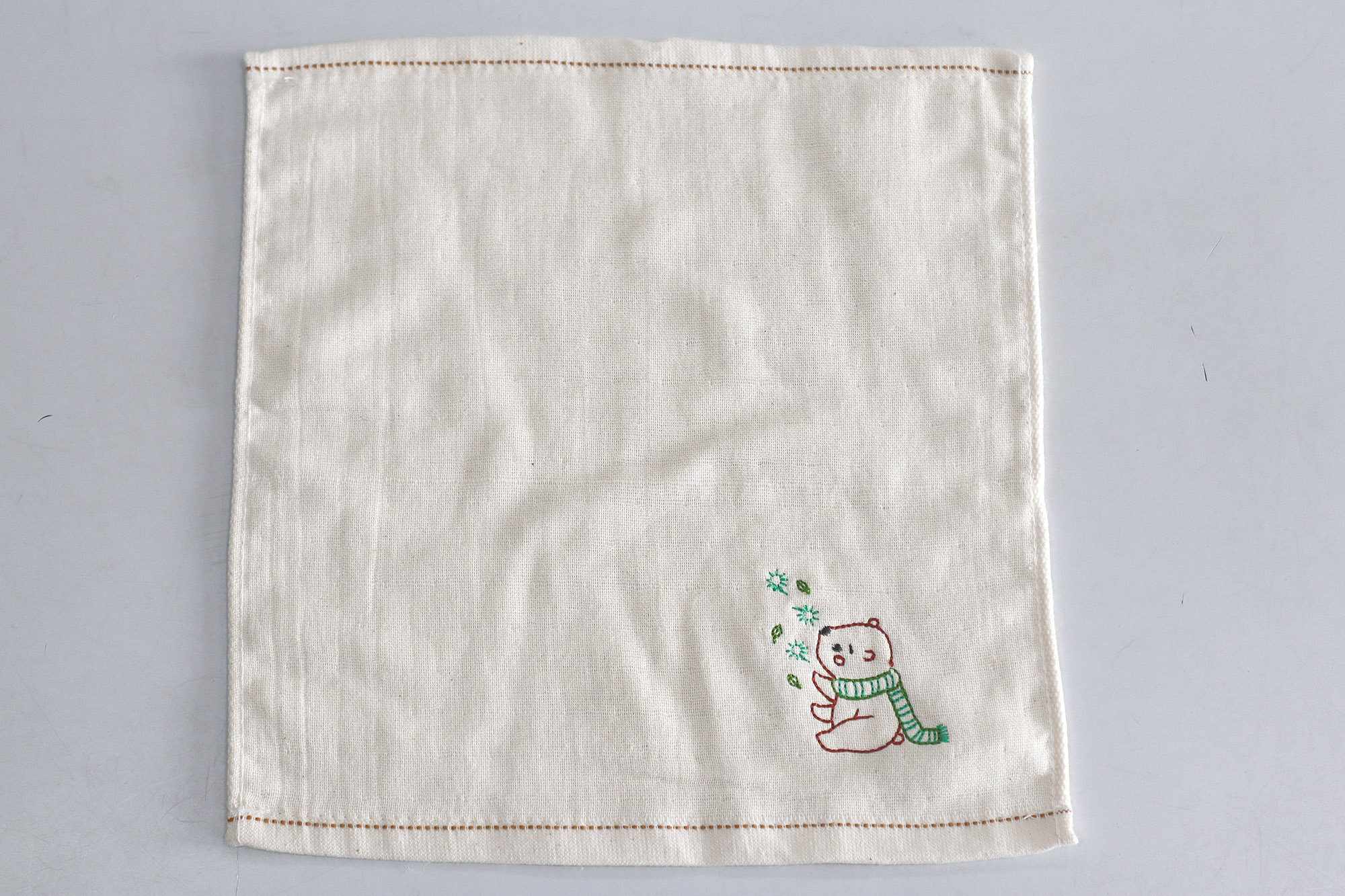 無染動物刺繡紗布方巾-北極熊