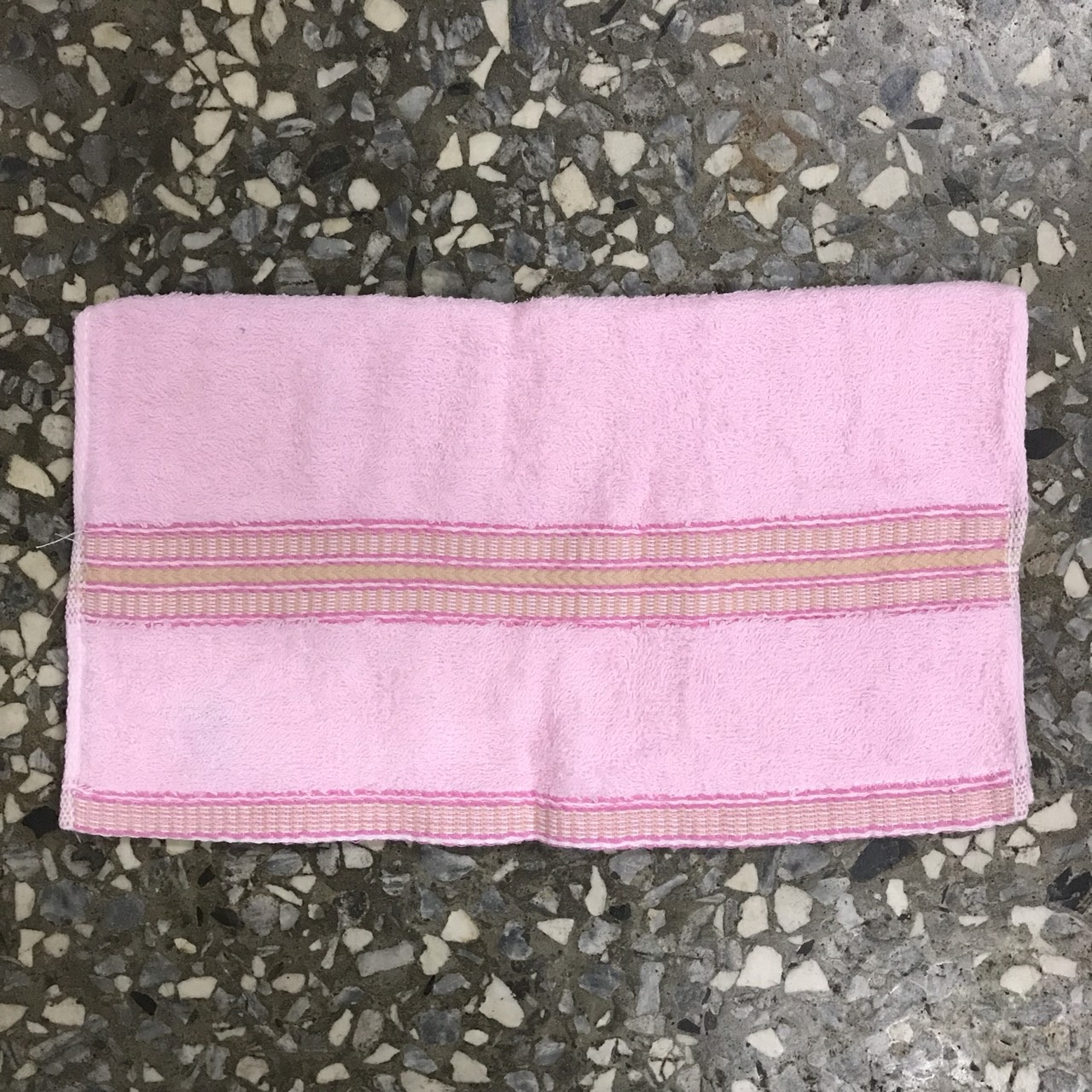 素色毛巾