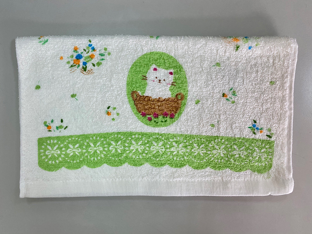 蕾絲小貓印花毛巾
