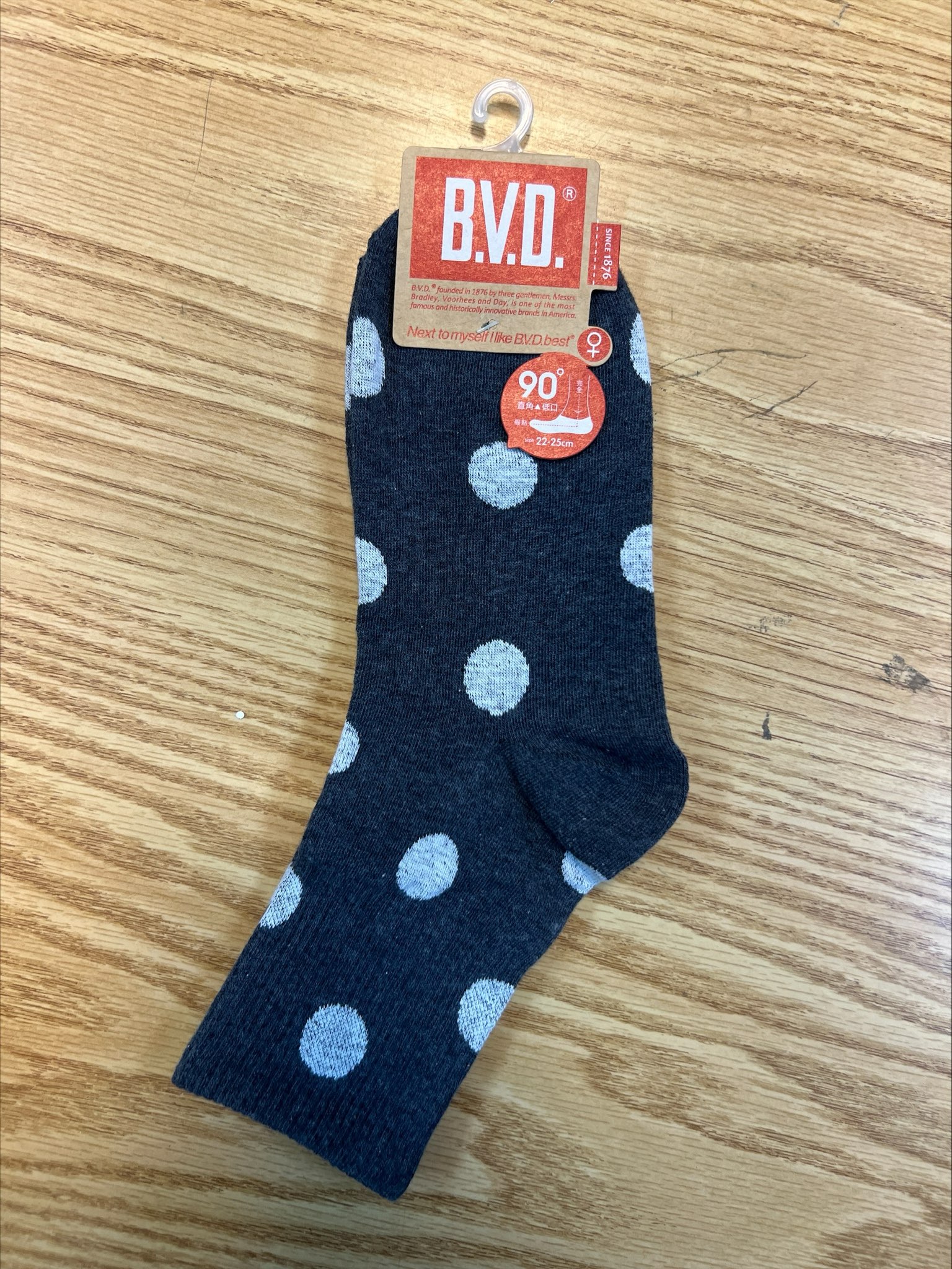 B.V.D.1/2圓點直角女襪