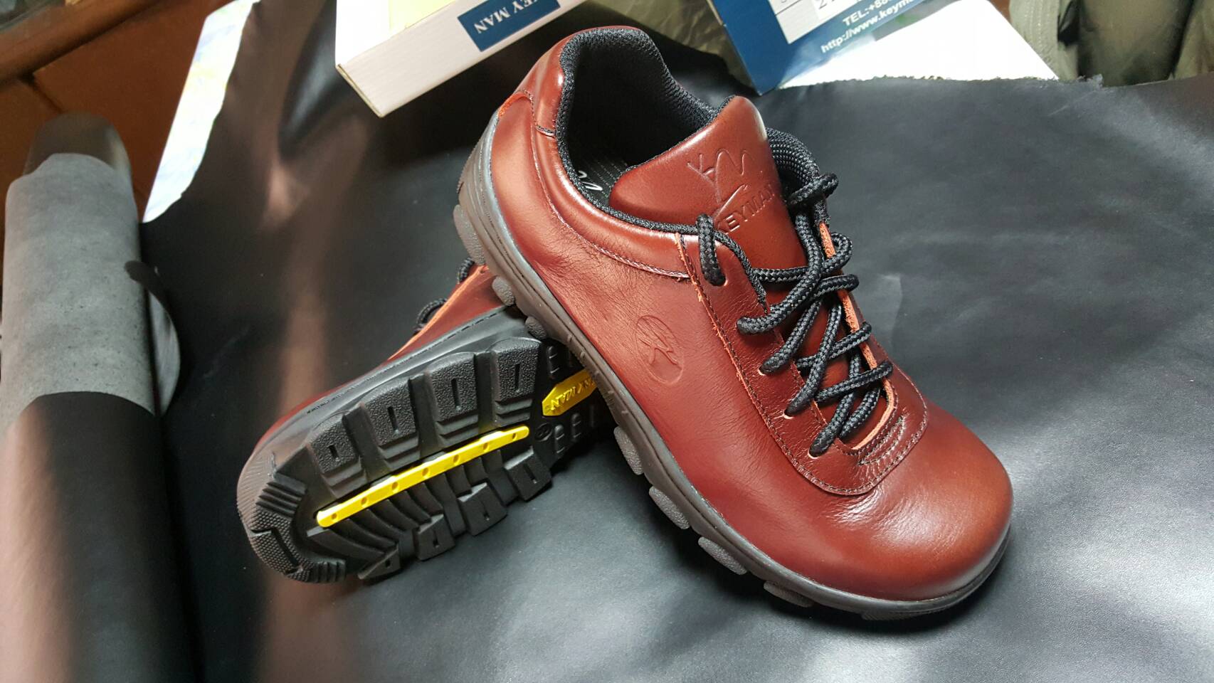 皮革製安全鞋