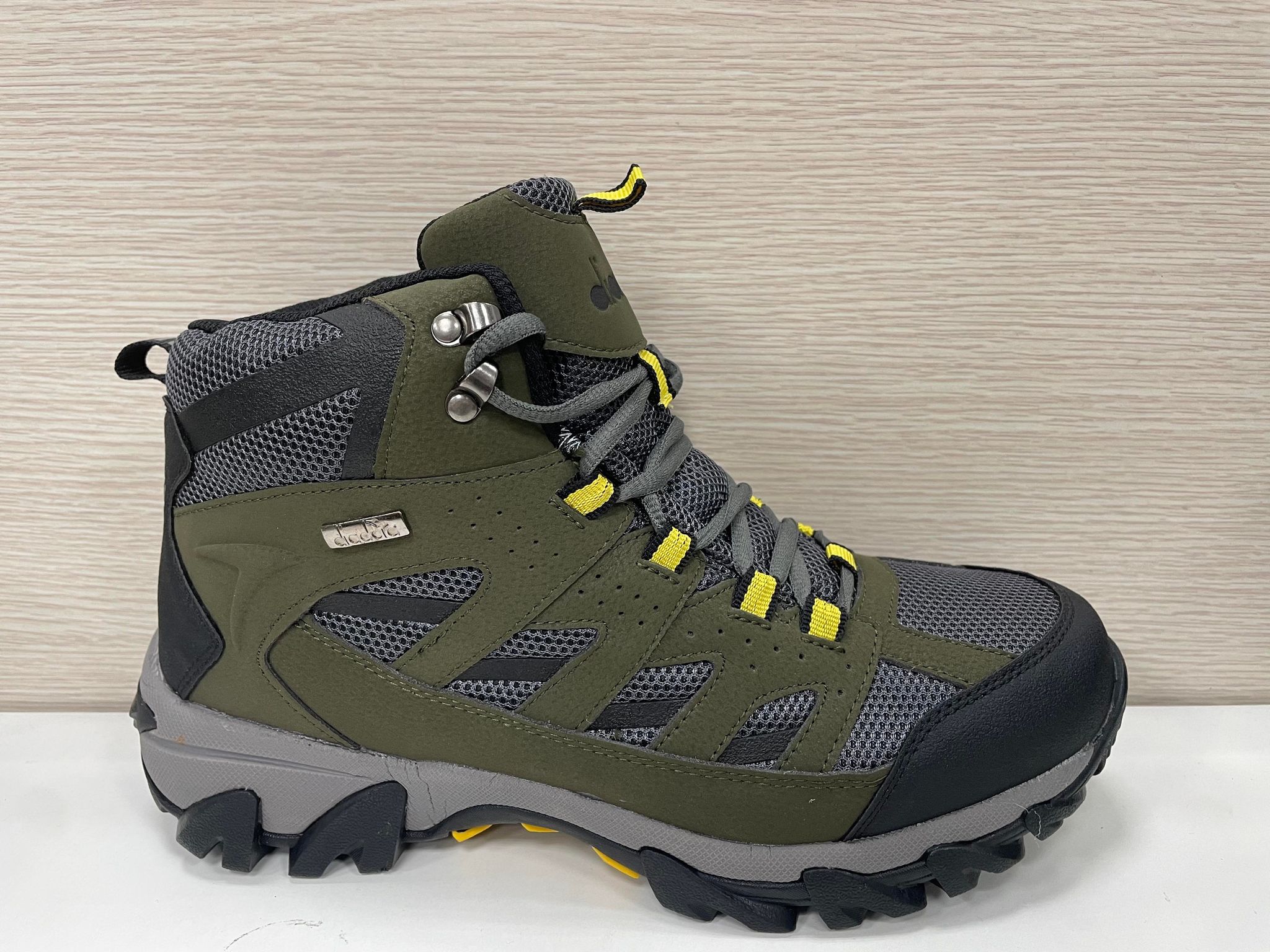登山鞋