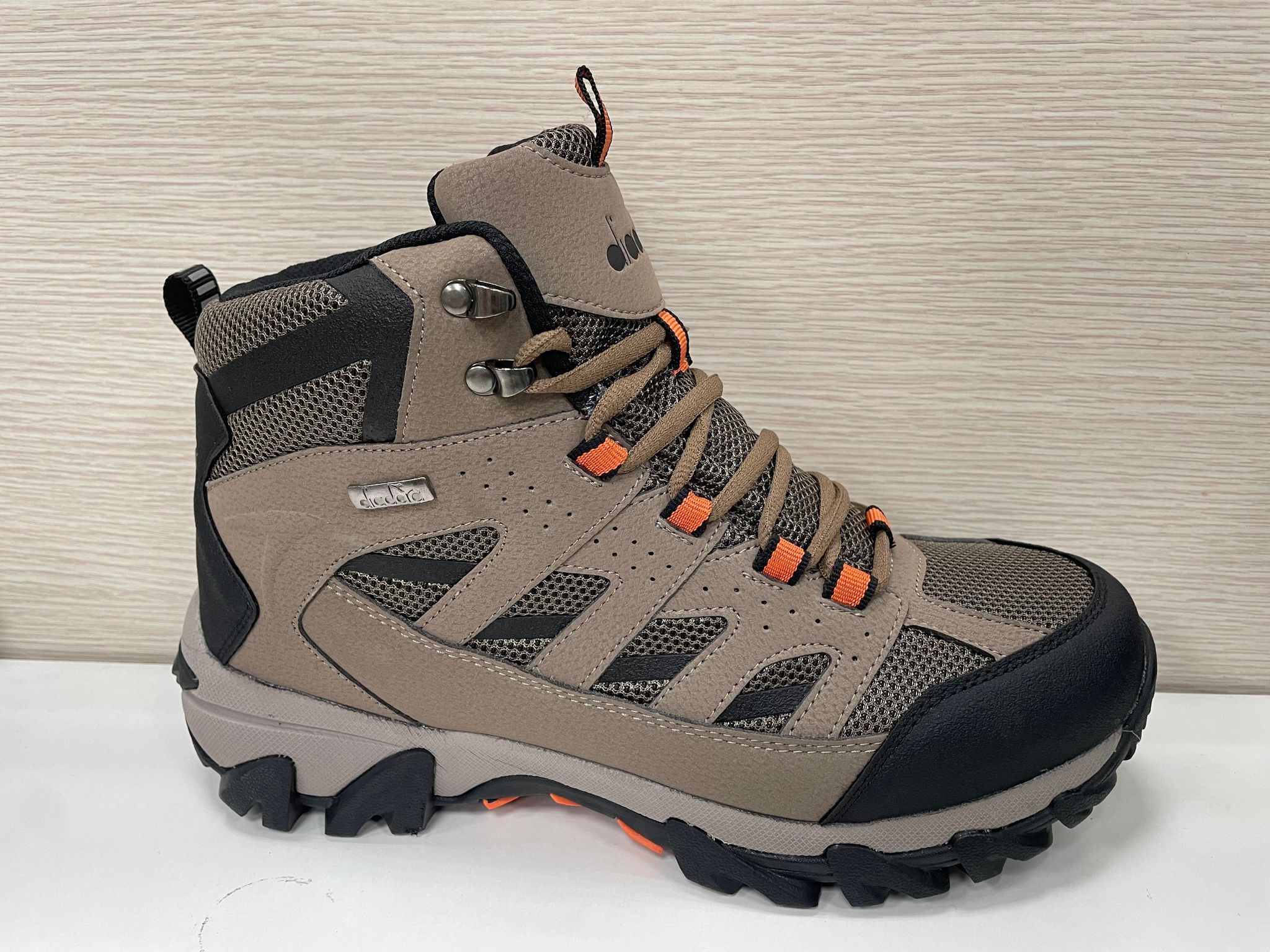 登山鞋