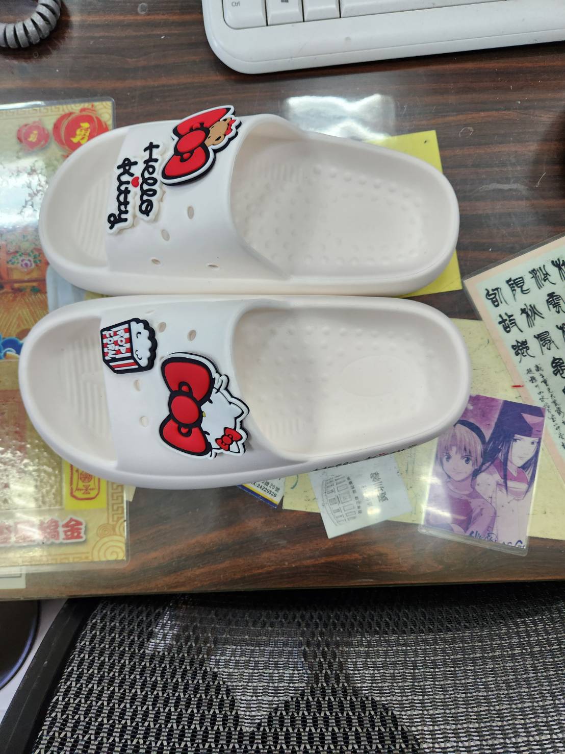 HELLO KITTY 飾品拖鞋