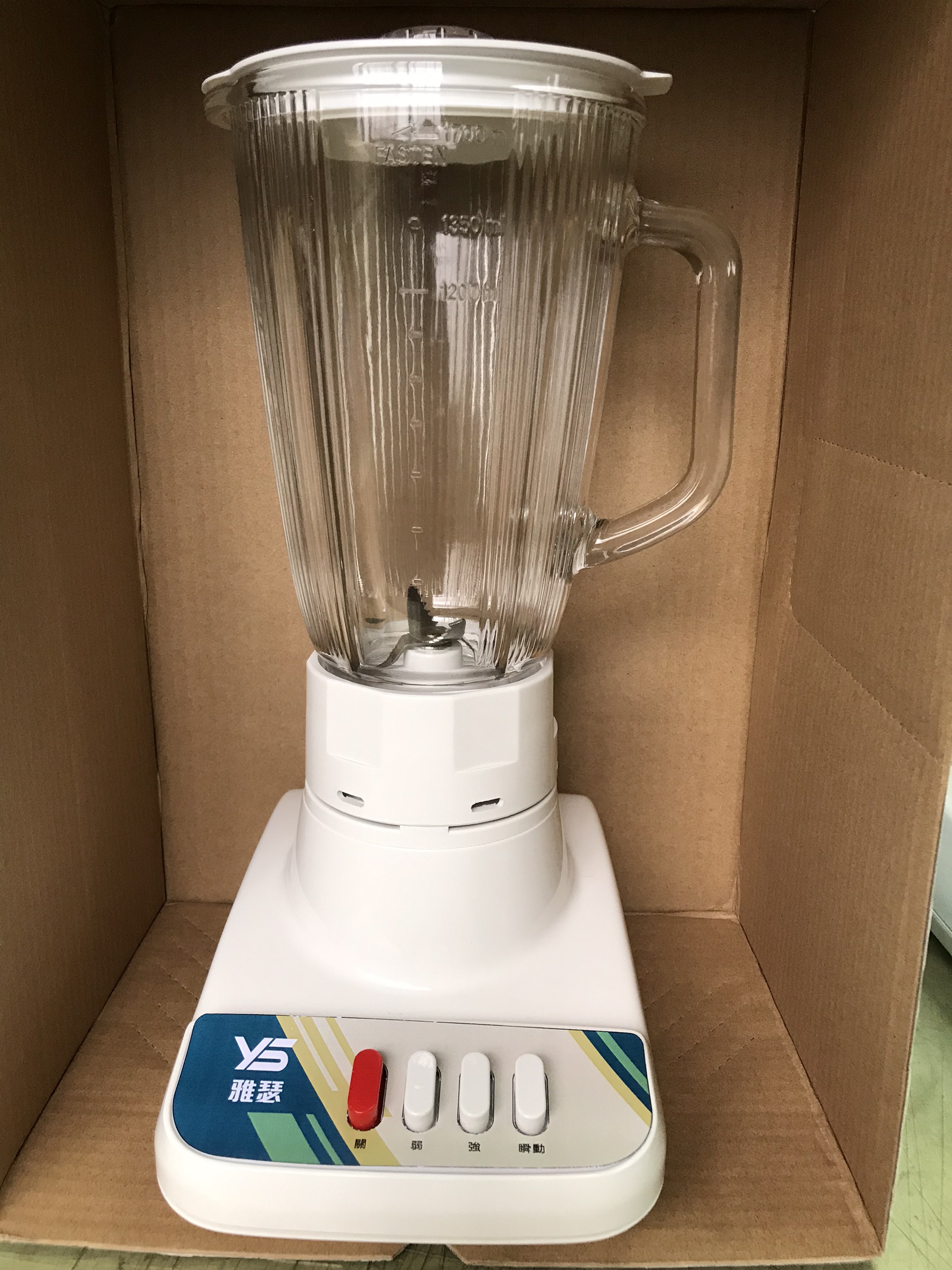 玻璃杯碎冰果汁機