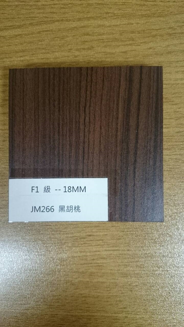 化粧粒片板