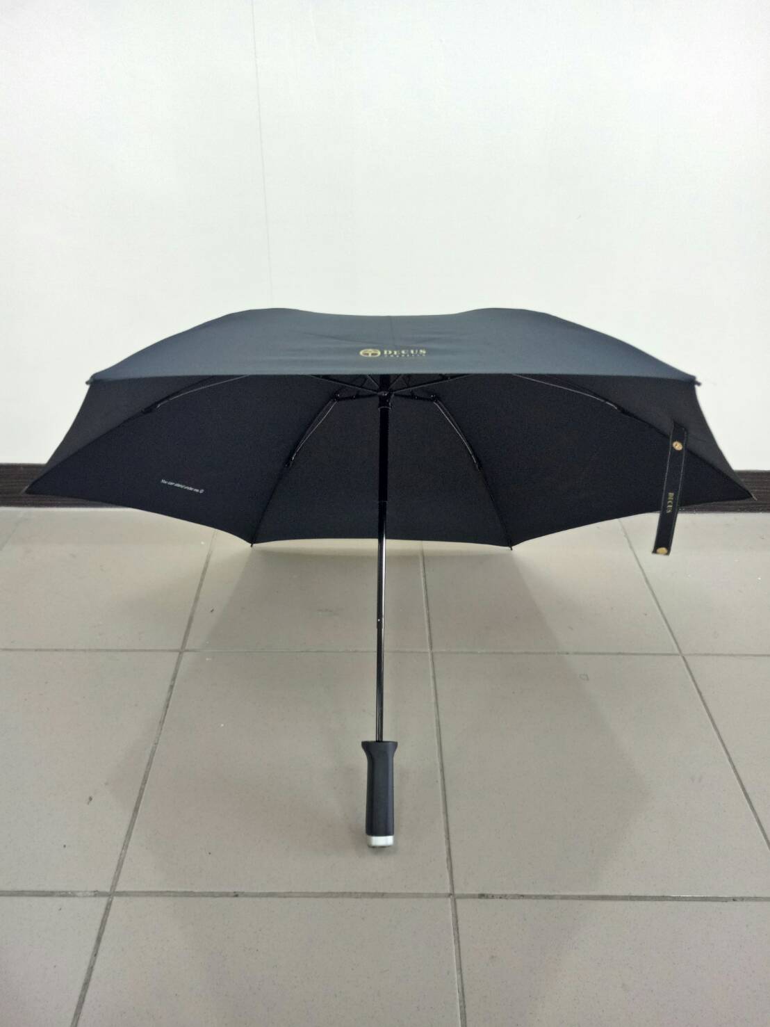 具行動充電晴雨傘