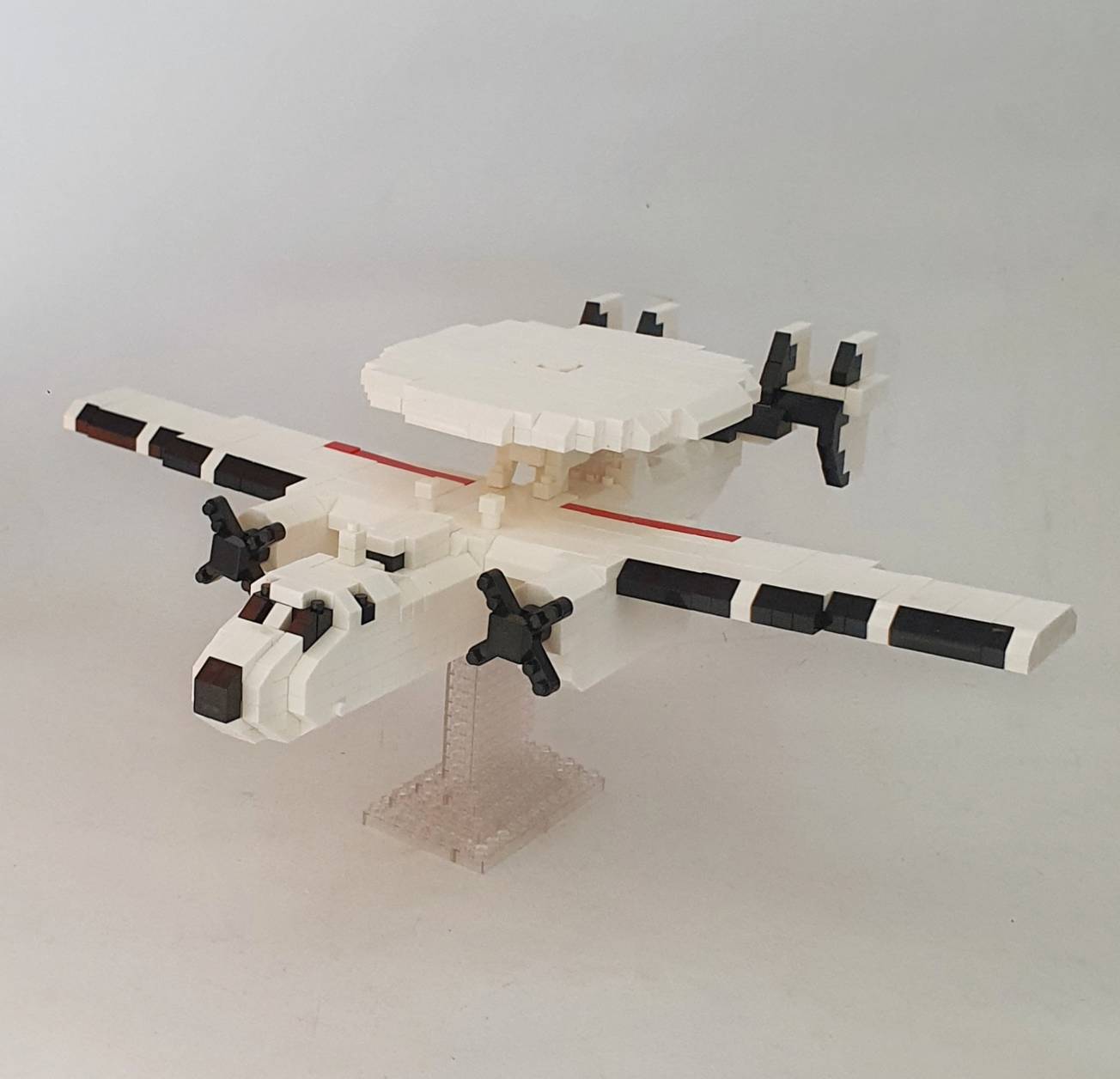 青年日報-E-2K空中預警機